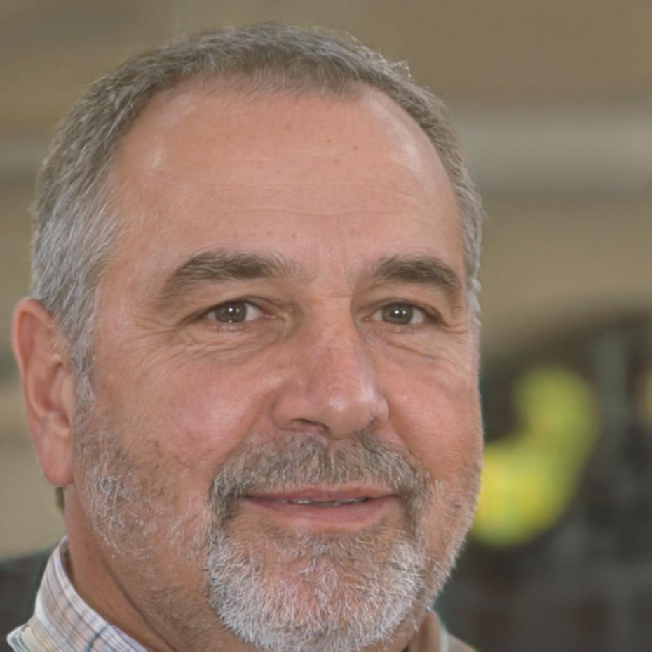 Elisandro Vega, Director de Bienestar Financiero
