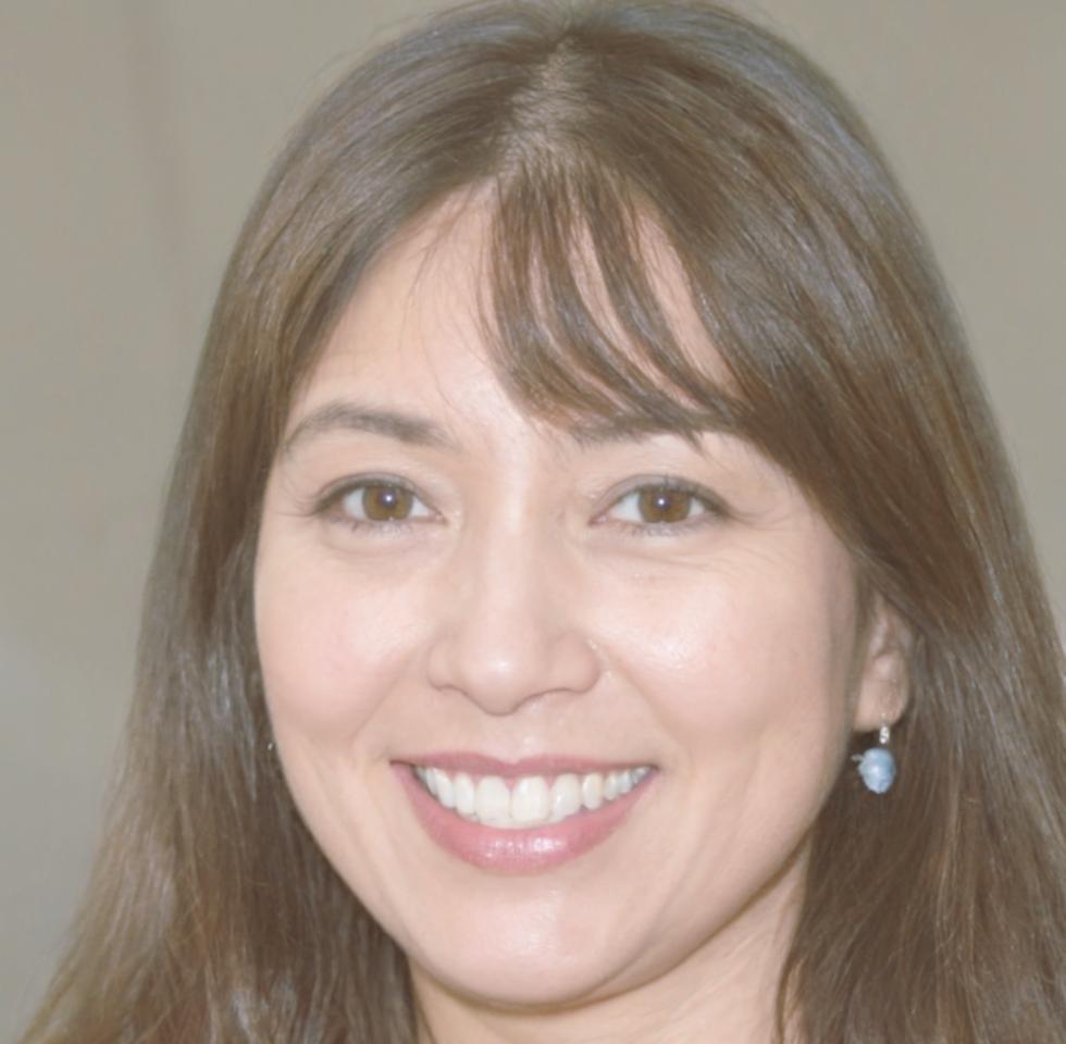Instructora especializada en educación financiera terapéutica
